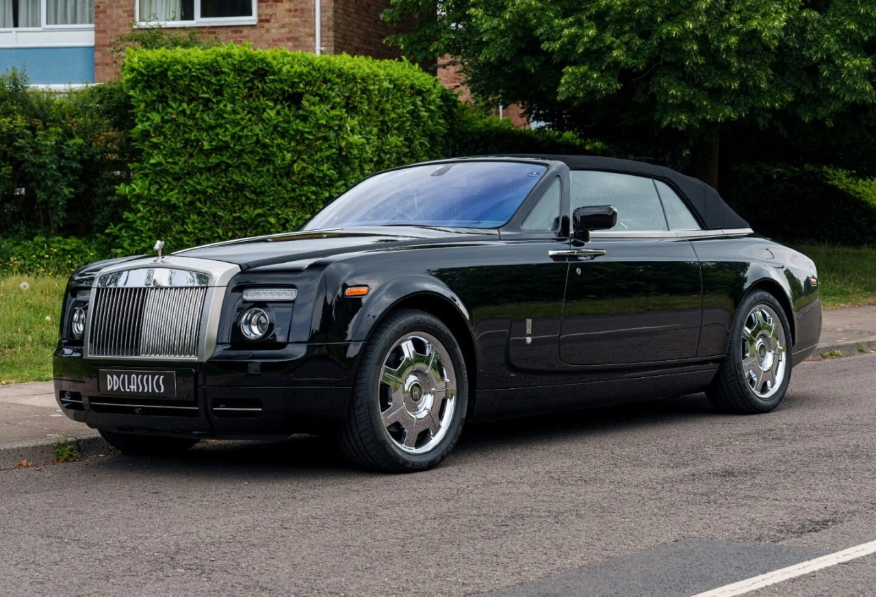 A Rolls Royce Phantom Drophead Coupe in all black