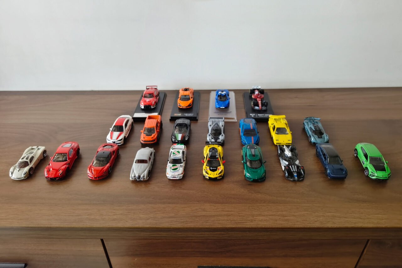 TheFastEntertainer's 1 by 64 scale model collection
